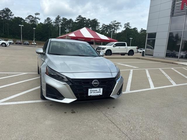 new 2024 Nissan Altima car, priced at $32,919