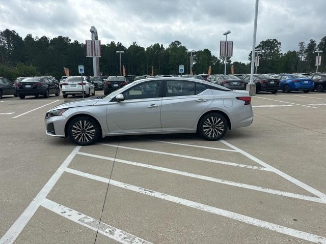 new 2024 Nissan Altima car, priced at $32,919