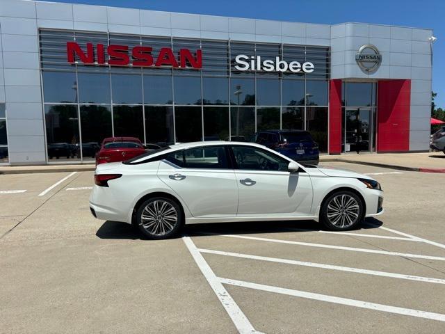 new 2024 Nissan Altima car, priced at $37,624