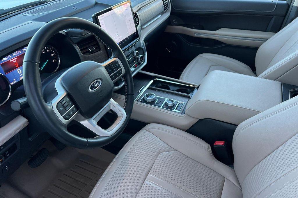 used 2024 Ford Expedition car, priced at $65,998