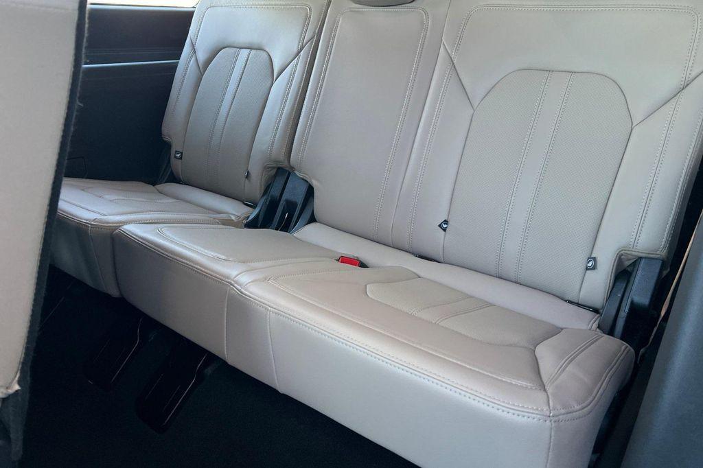 used 2024 Ford Expedition car, priced at $65,998