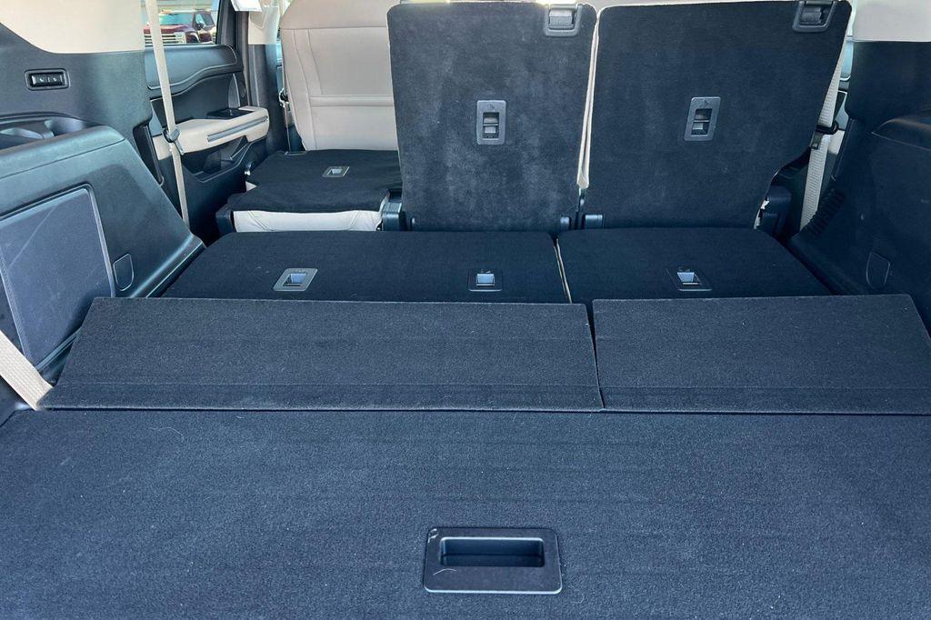 used 2024 Ford Expedition car, priced at $65,998