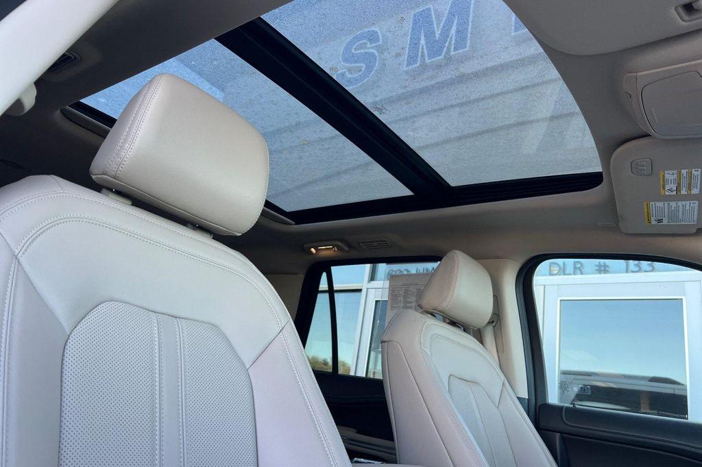 used 2024 Ford Expedition car, priced at $65,998