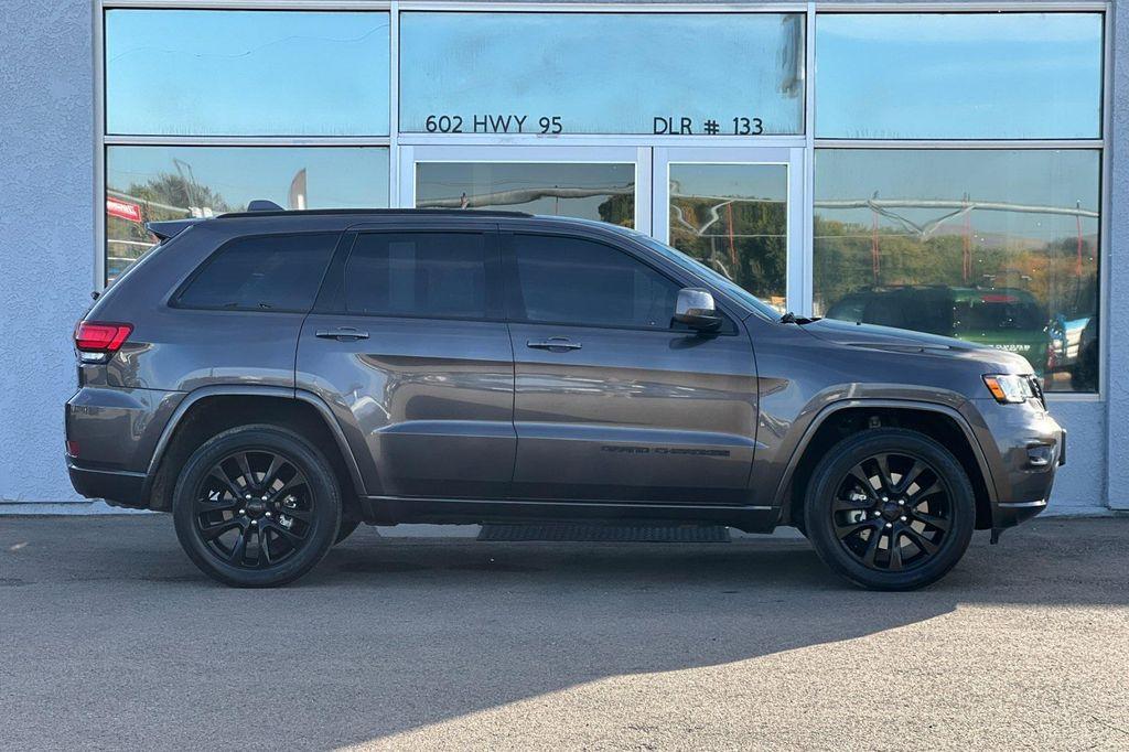 used 2021 Jeep Grand Cherokee car, priced at $27,494