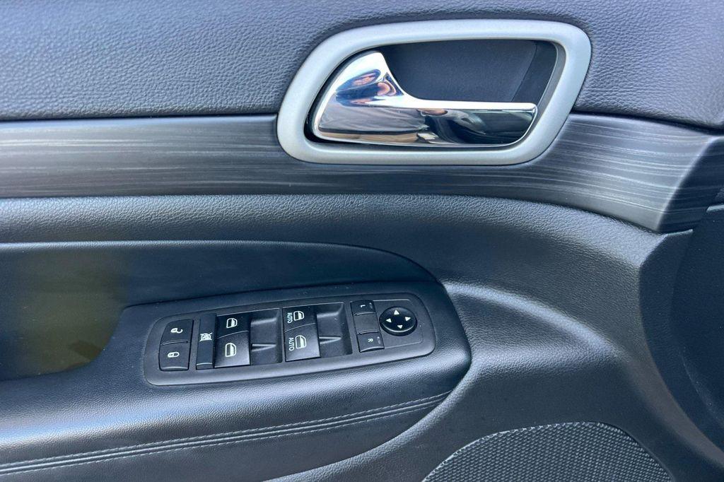 used 2021 Jeep Grand Cherokee car, priced at $27,494