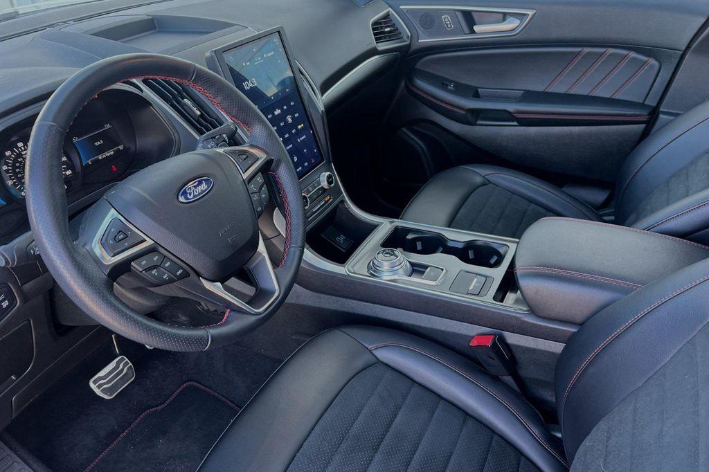 used 2023 Ford Edge car, priced at $32,498