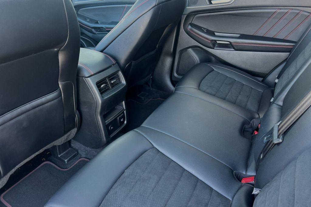 used 2023 Ford Edge car, priced at $32,498