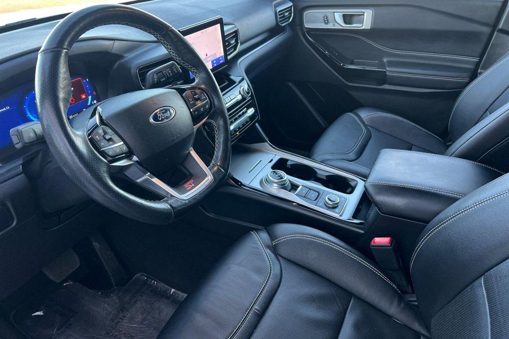 used 2023 Ford Explorer car, priced at $43,998