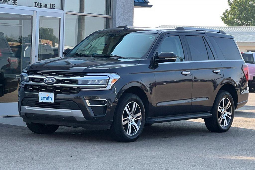 used 2024 Ford Expedition car, priced at $52,998