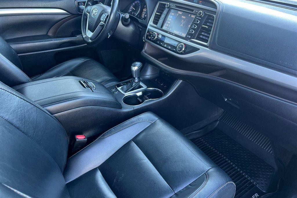 used 2019 Toyota Highlander car, priced at $19,497
