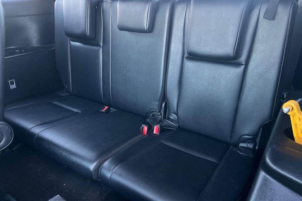 used 2019 Toyota Highlander car, priced at $19,497