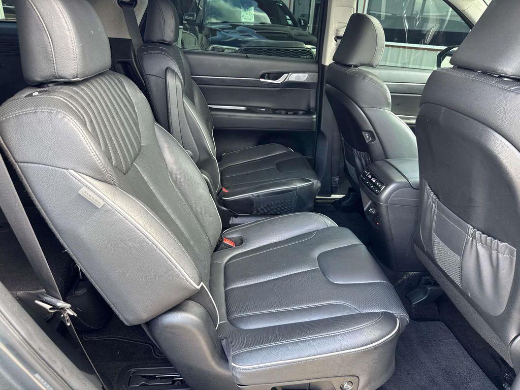 used 2024 Hyundai Palisade car, priced at $39,997