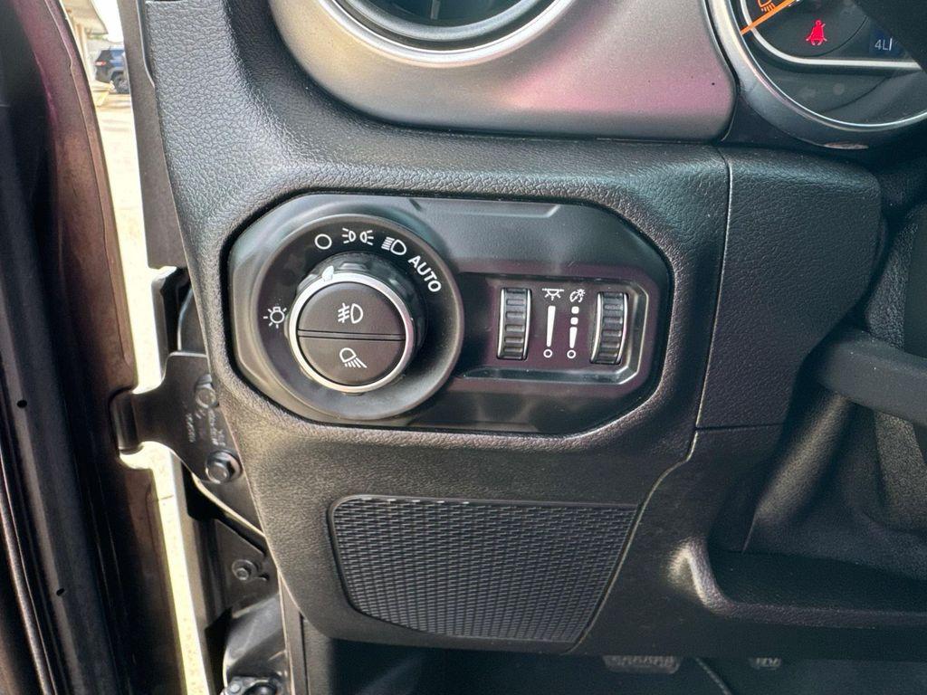 used 2021 Jeep Gladiator car, priced at $29,997