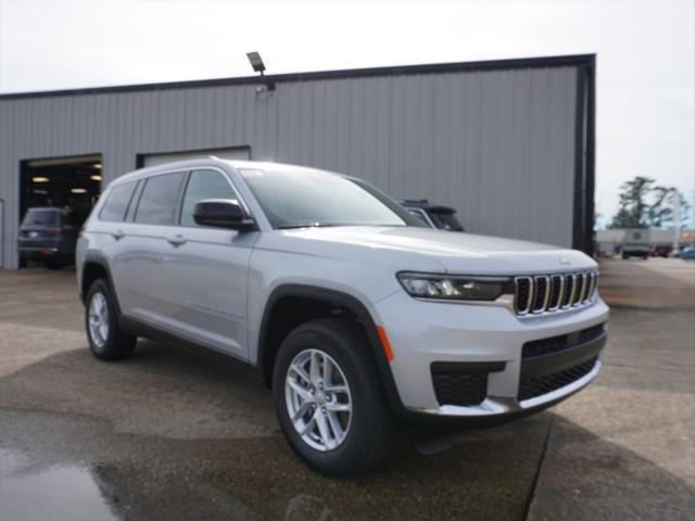 new 2025 Jeep Grand Cherokee car, priced at $39,925