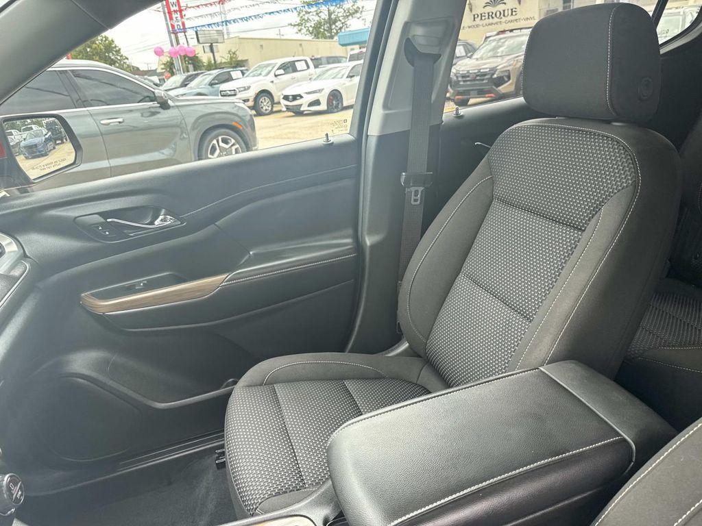 used 2023 GMC Acadia car, priced at $29,997