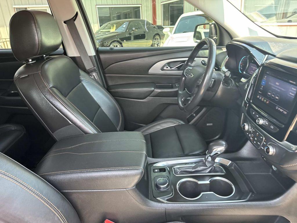 used 2021 Chevrolet Traverse car, priced at $26,997