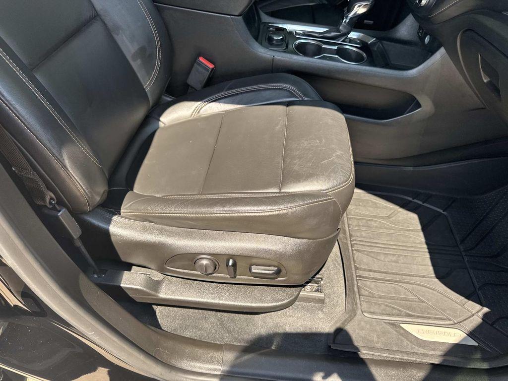 used 2021 Chevrolet Traverse car, priced at $26,997
