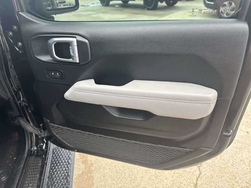 used 2022 Jeep Wrangler Unlimited car, priced at $38,997