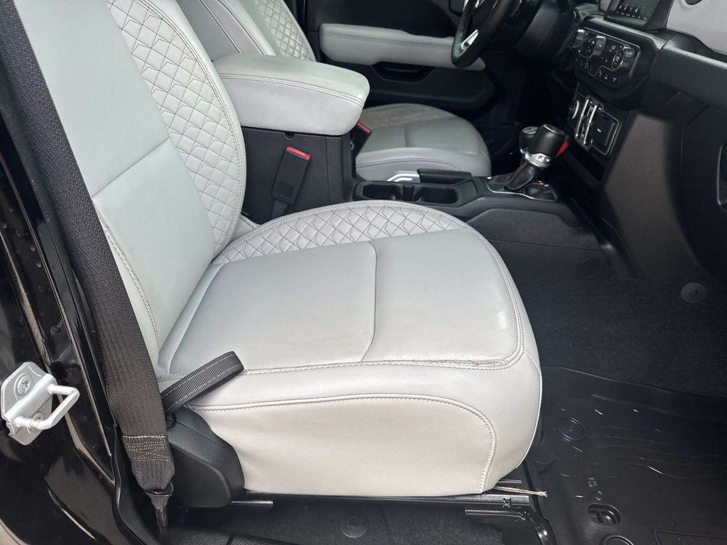 used 2022 Jeep Wrangler Unlimited car, priced at $38,997