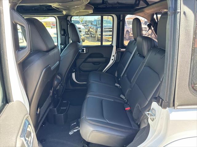 new 2025 Jeep Wrangler car, priced at $51,925
