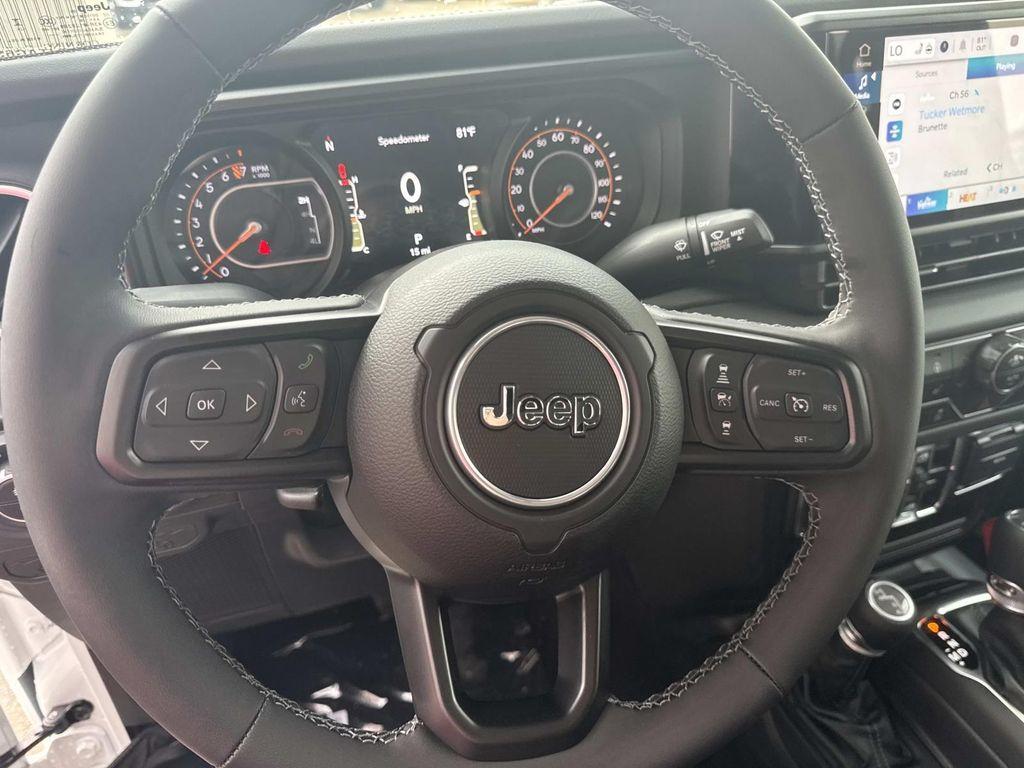 new 2025 Jeep Gladiator car, priced at $45,275