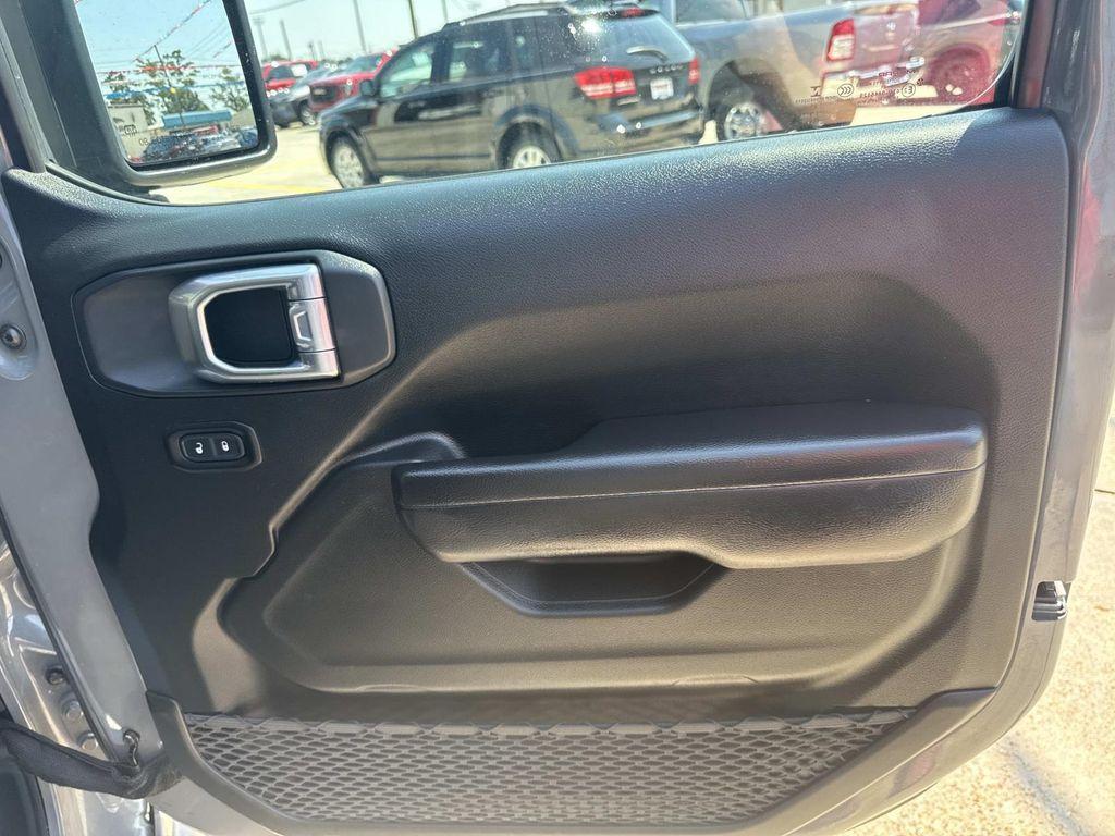 used 2021 Jeep Wrangler Unlimited car, priced at $32,997