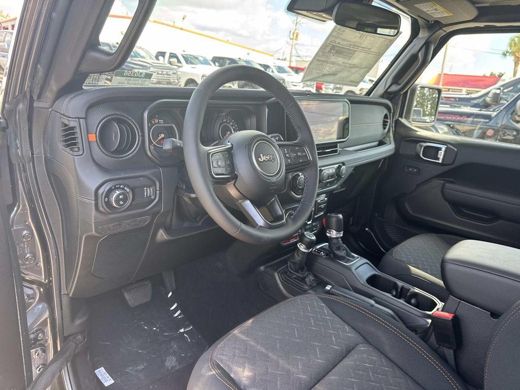 new 2025 Jeep Gladiator car, priced at $53,605
