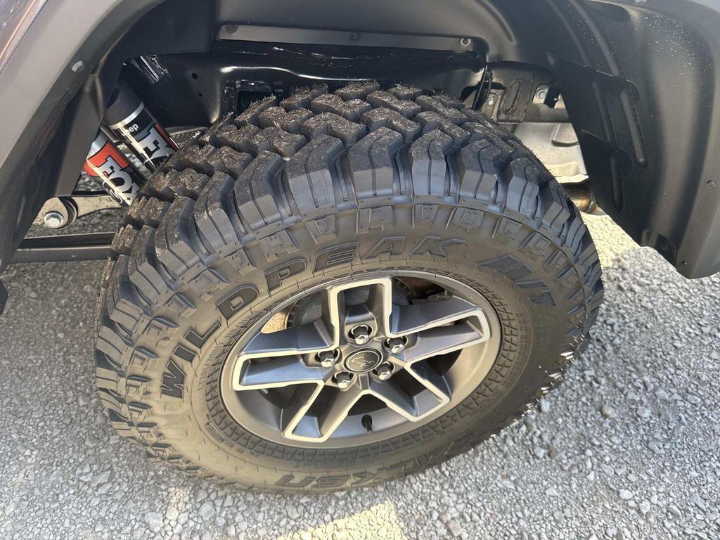 new 2025 Jeep Gladiator car, priced at $53,605