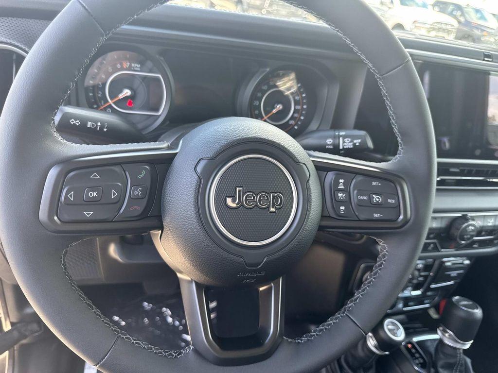 new 2025 Jeep Gladiator car, priced at $53,605