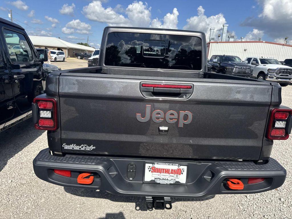 new 2025 Jeep Gladiator car, priced at $53,605