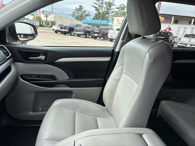 used 2019 Toyota Highlander car, priced at $26,997