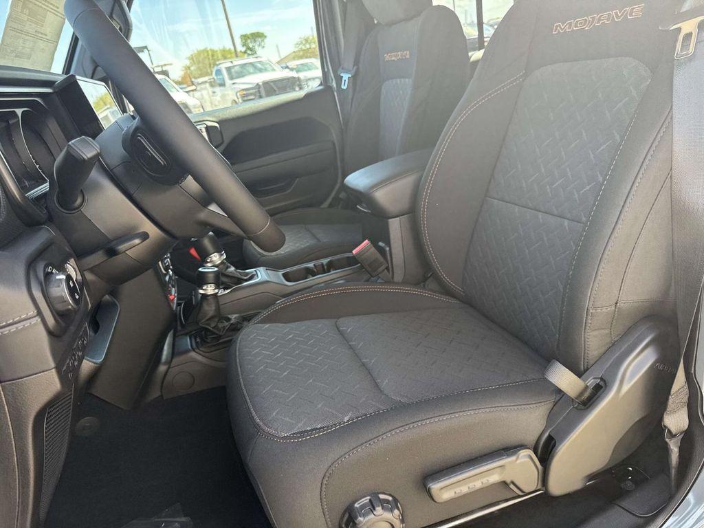 new 2025 Jeep Gladiator car, priced at $53,505