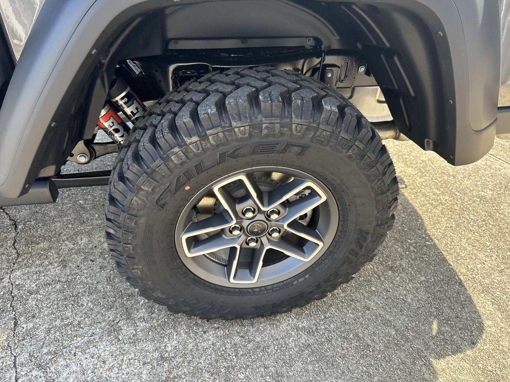 new 2025 Jeep Gladiator car, priced at $53,505