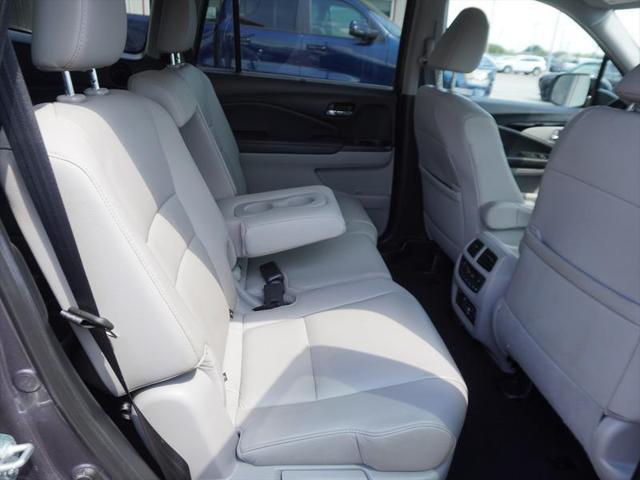 used 2022 Honda Pilot car, priced at $29,997