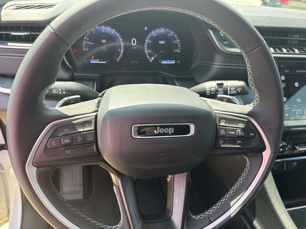 new 2025 Jeep Grand Cherokee car, priced at $40,730