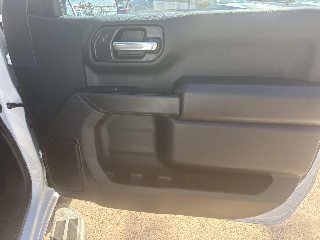 used 2024 Chevrolet Silverado 1500 car, priced at $28,997