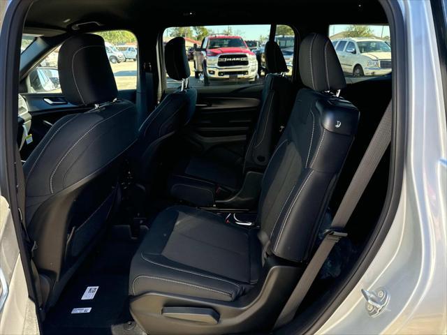 new 2025 Jeep Grand Cherokee L car, priced at $39,425