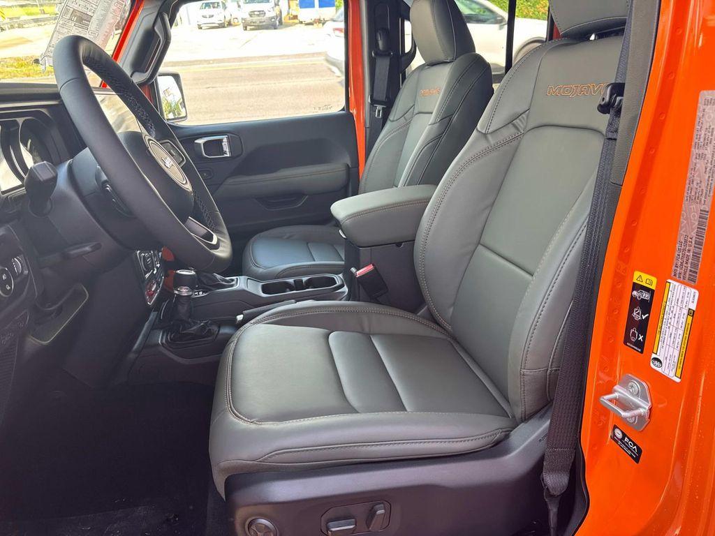 new 2025 Jeep Gladiator car, priced at $58,180