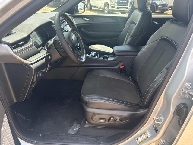 new 2025 Jeep Grand Cherokee L car, priced at $41,730