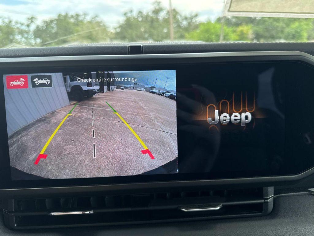 new 2025 Jeep Wrangler car, priced at $55,915