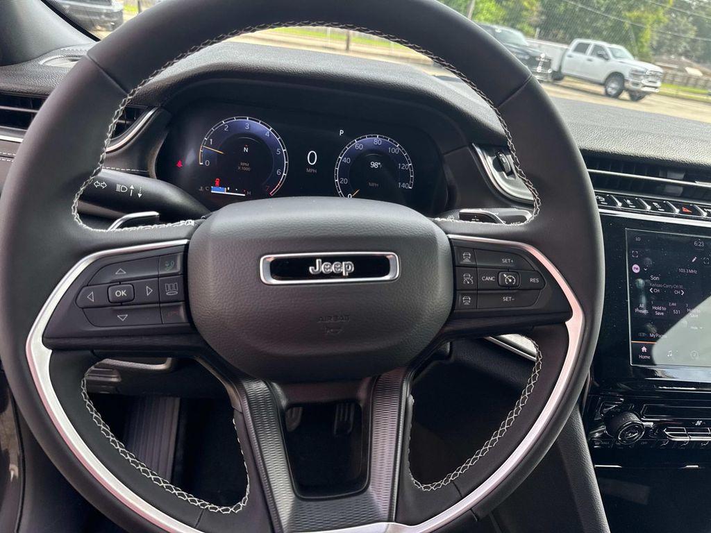 new 2025 Jeep Grand Cherokee L car, priced at $38,625
