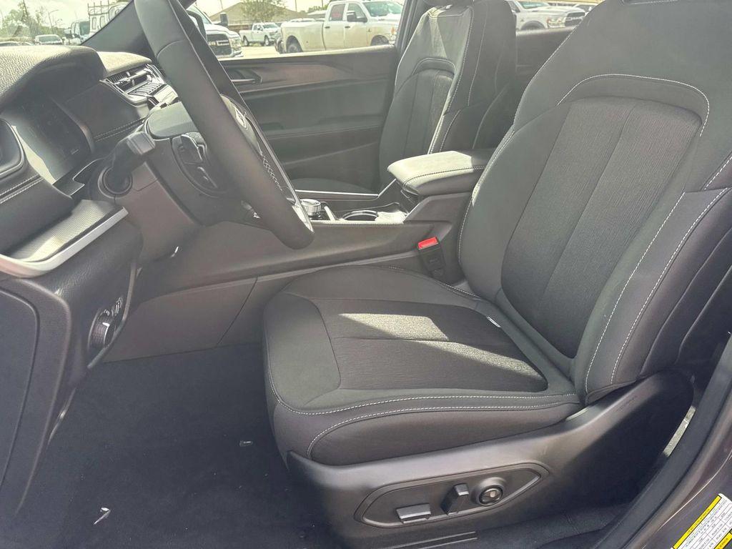 new 2025 Jeep Grand Cherokee L car, priced at $38,625