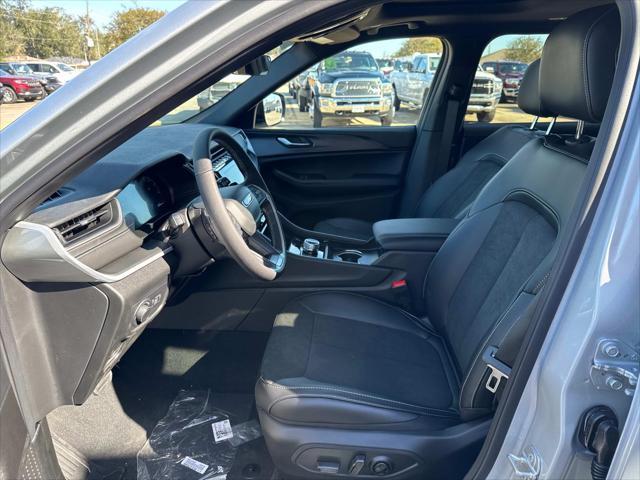 new 2025 Jeep Grand Cherokee L car, priced at $46,175