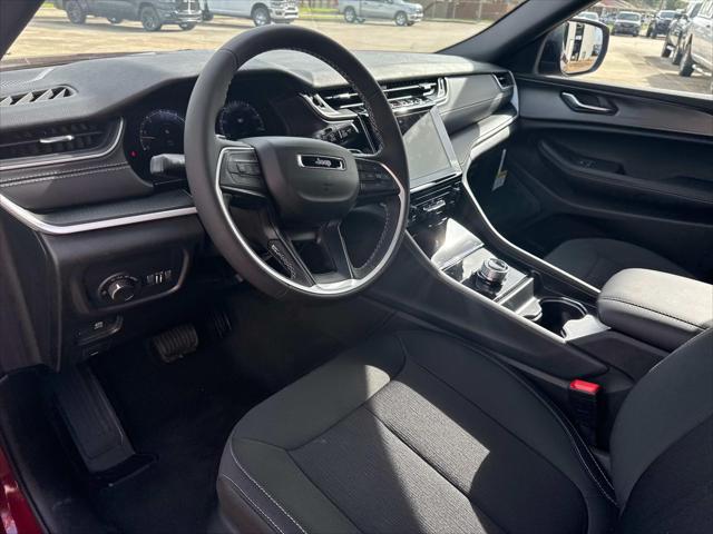 new 2025 Jeep Grand Cherokee L car, priced at $39,560