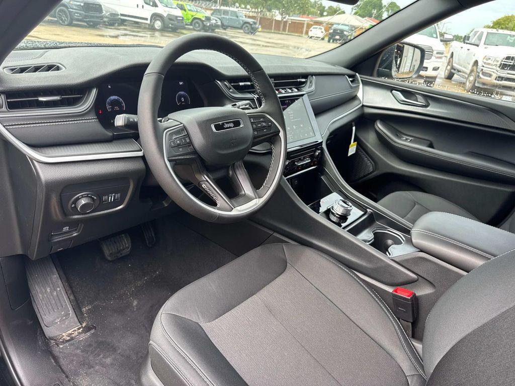 new 2025 Jeep Grand Cherokee L car, priced at $38,125