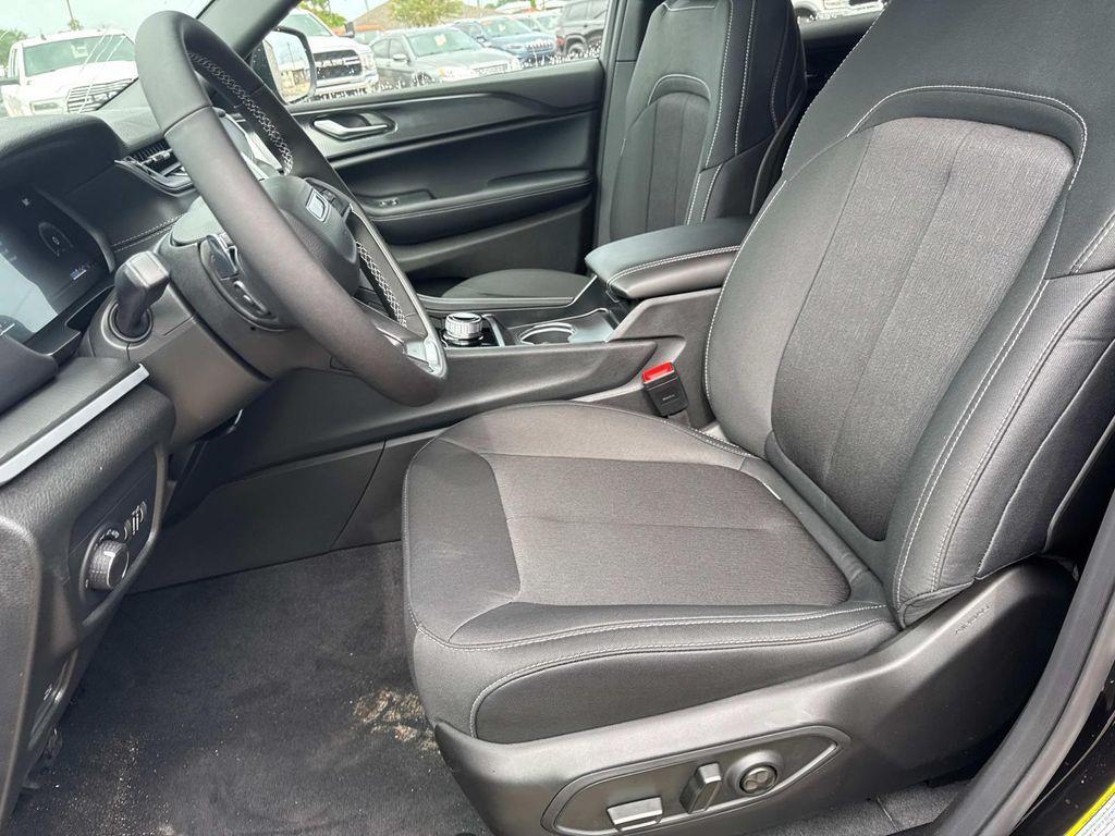 new 2025 Jeep Grand Cherokee L car, priced at $38,125