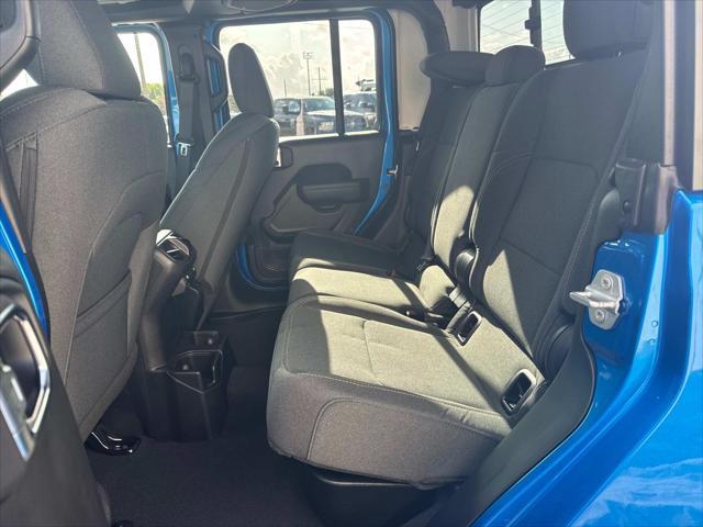 new 2025 Jeep Gladiator car, priced at $45,950