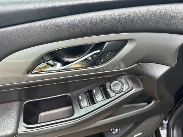 used 2020 Chevrolet Traverse car, priced at $20,997