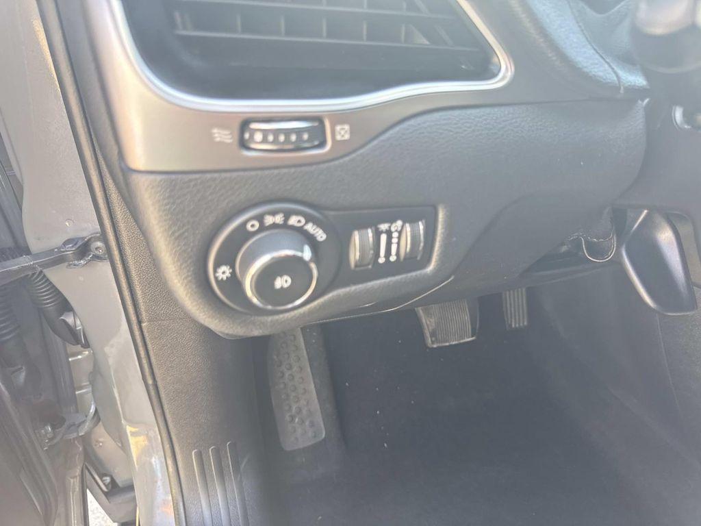 used 2020 Jeep Cherokee car, priced at $18,997