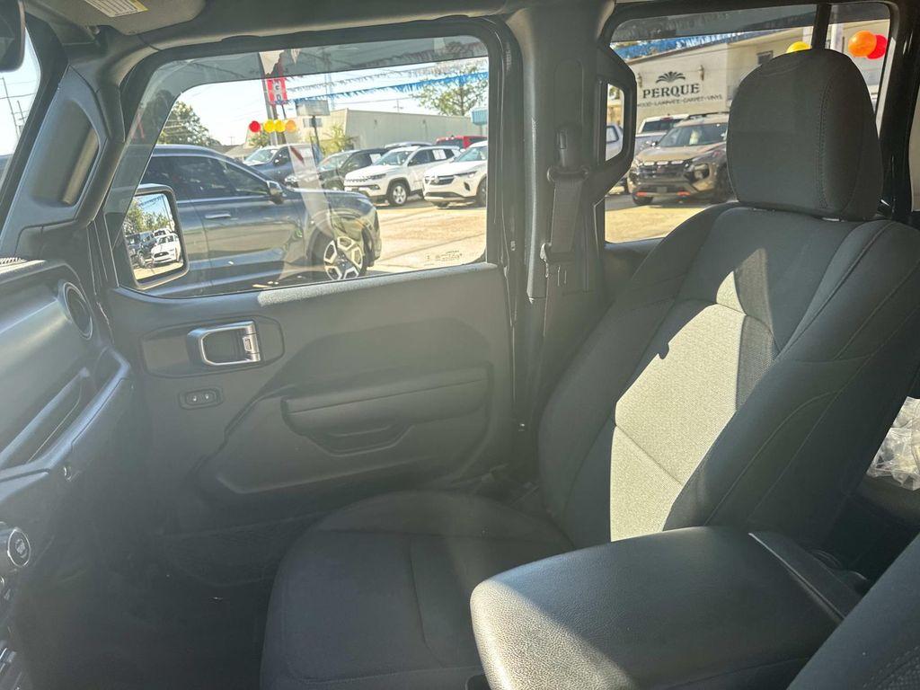 used 2023 Jeep Gladiator car, priced at $34,997